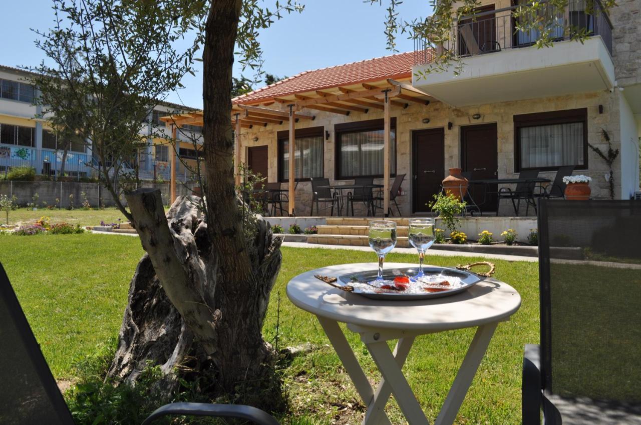 Agrielia Apartments Pefkochori Exterior photo